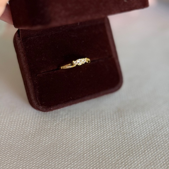 18K Gold Plated Bridal Ring with Zirconia - Picture 3 of 9